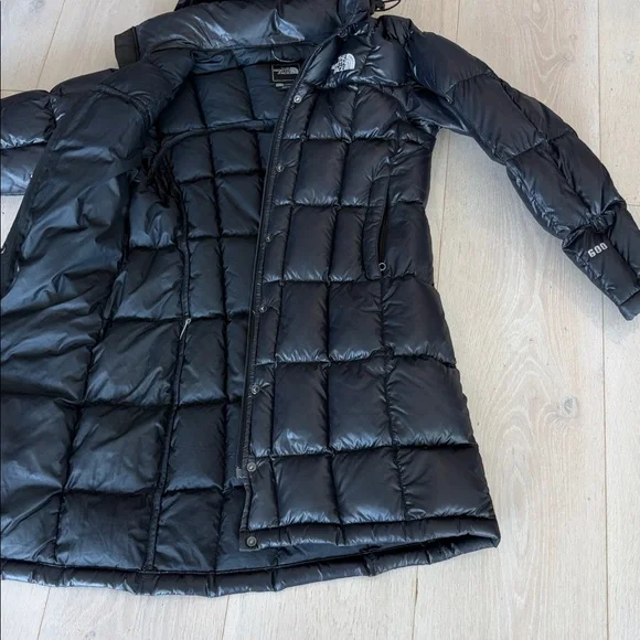“ The North Face  “ Black Shiny  Down Jacket. - Picture 6 of 6